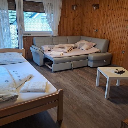 Kiara Rooms Jesenice Ngoại thất bức ảnh